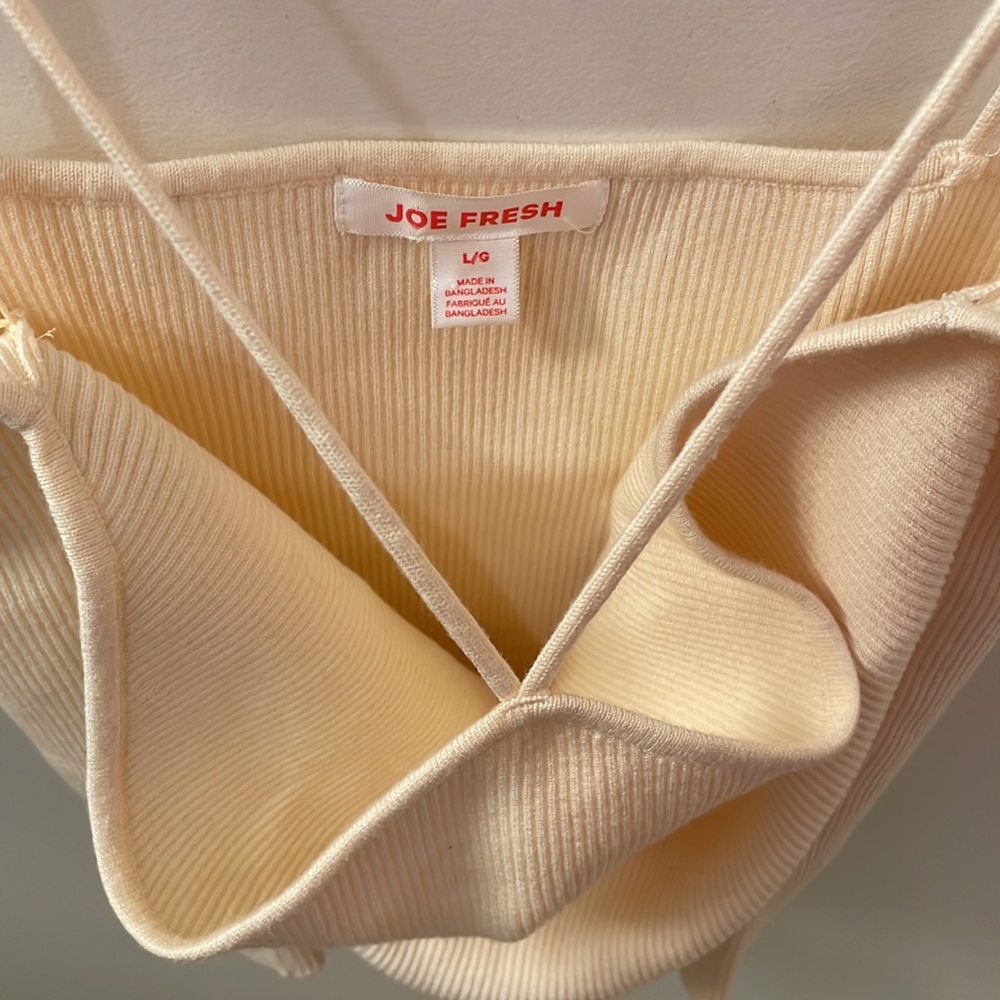 Cream ribbed halter top 🍨 - Picture 3 of 4
